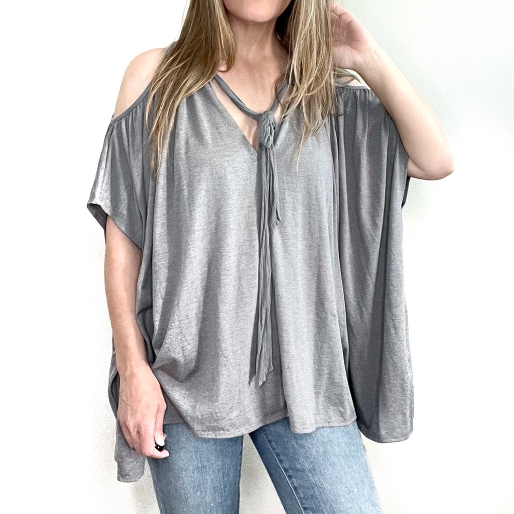 DELETTA Anthropologie Tulay Open Shoulder Flowy Gray Shimmer top size XS/S